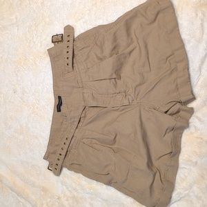 Banana Republic cotton linen shorts with buckles